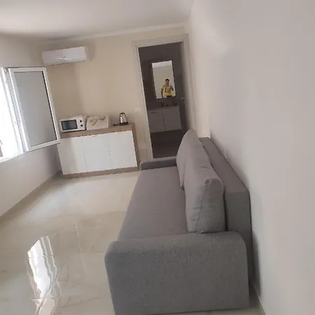 Cantarano Bed & Breakfast *